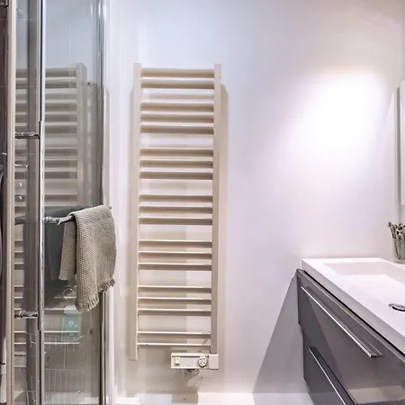 6 Guests Flat In Heart Of - Pompidou Apartment *